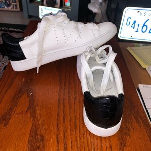 Vince sneakers